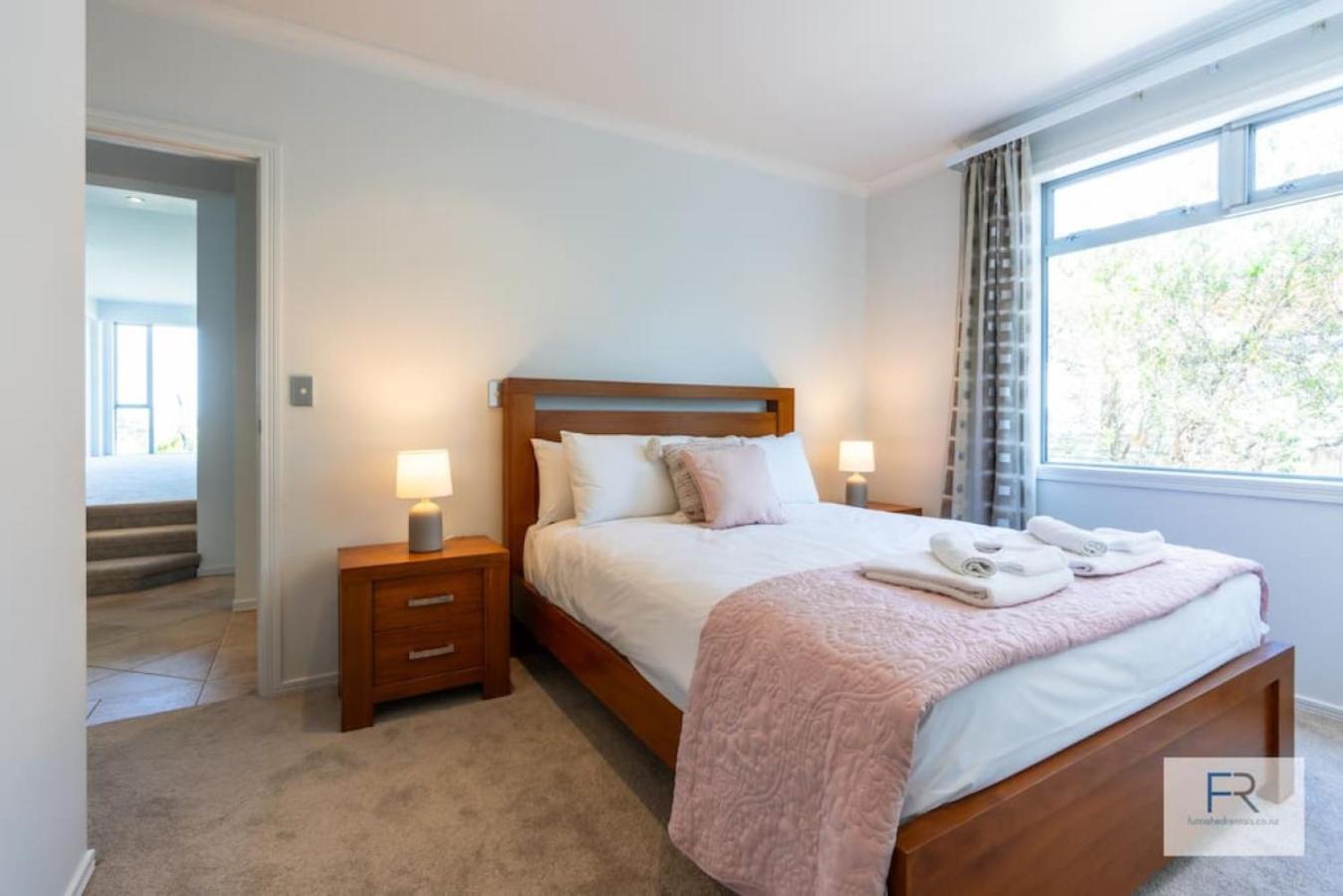 Seaview Haven In Castor Bay Auckland